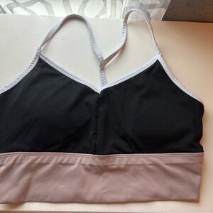 GAIAM Black and Tan Sports Bra with Seamless Design